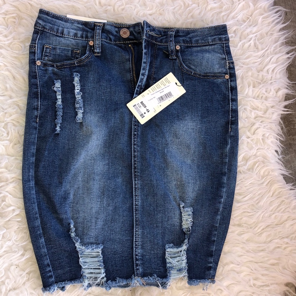 NWT jeans denim skirt size 6 USA, JUSTFAB